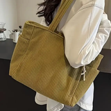 Tilda – Ribbet Skuldertaske med Dekorativ Snor