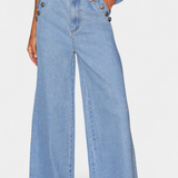 Cecilia | Ludovica Denim Sæt med Tætsiddende Vest og Bredbenede Jeans