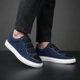 Andrea - Suede Sneakers med Elegant Spænde