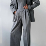 Irene | Tre-delt sæt med dobbeltknappet blazer i elegant design
